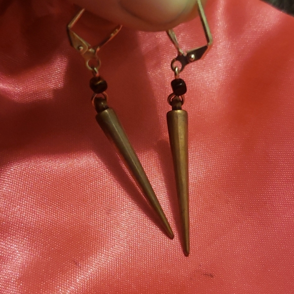 *Free Add On Item* Earrings - Picture 4 of 4